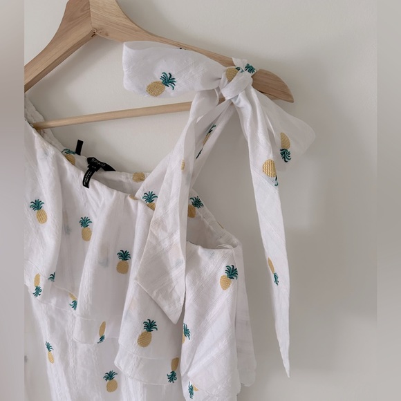 Pineapple Ruffle Top Size Small - Picture 6 of 7